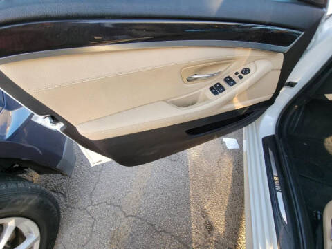 2016 BMW 5 Series 528i