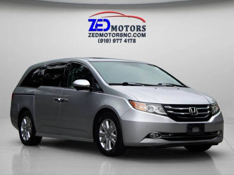 2014 Honda Odyssey Touring's photo