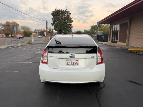 2013 Toyota Prius Two