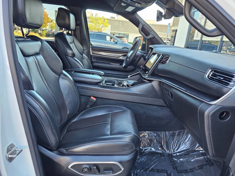 2024 Jeep Wagoneer L