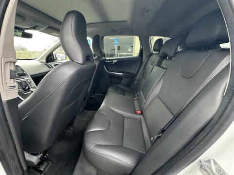 2016 Volvo XC60 T5 Premier