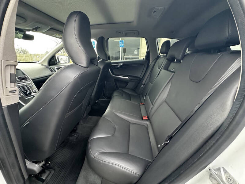 2016 Volvo XC60 T5 Premier