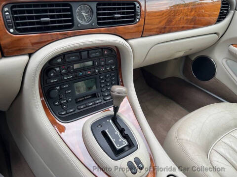 2000 Jaguar XJ-Series XJ8