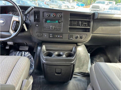 2017 Chevrolet Express 2500