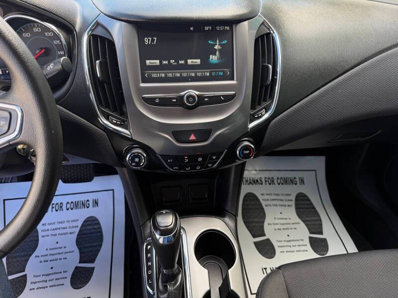 2017 Chevrolet Cruze LT Auto