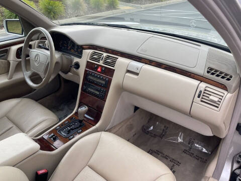 1998 Mercedes-Benz E-Class E 320