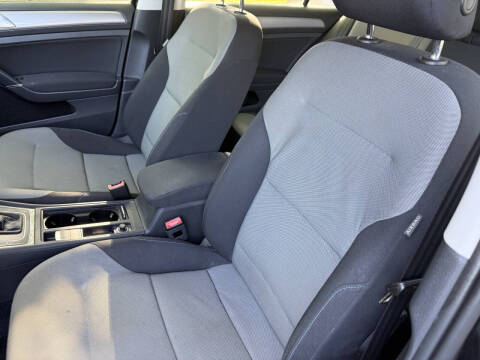 2016 Volkswagen e-Golf SE