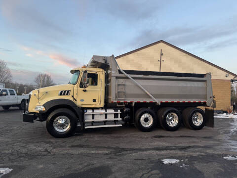 2017 Mack gu 813