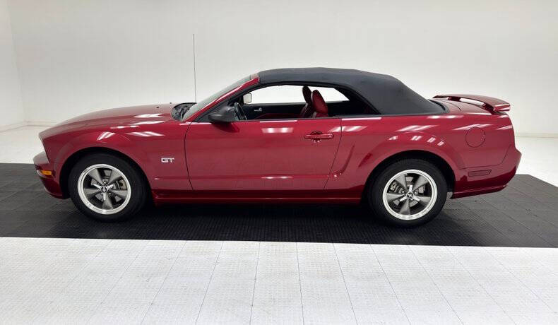 2005 Ford Mustang