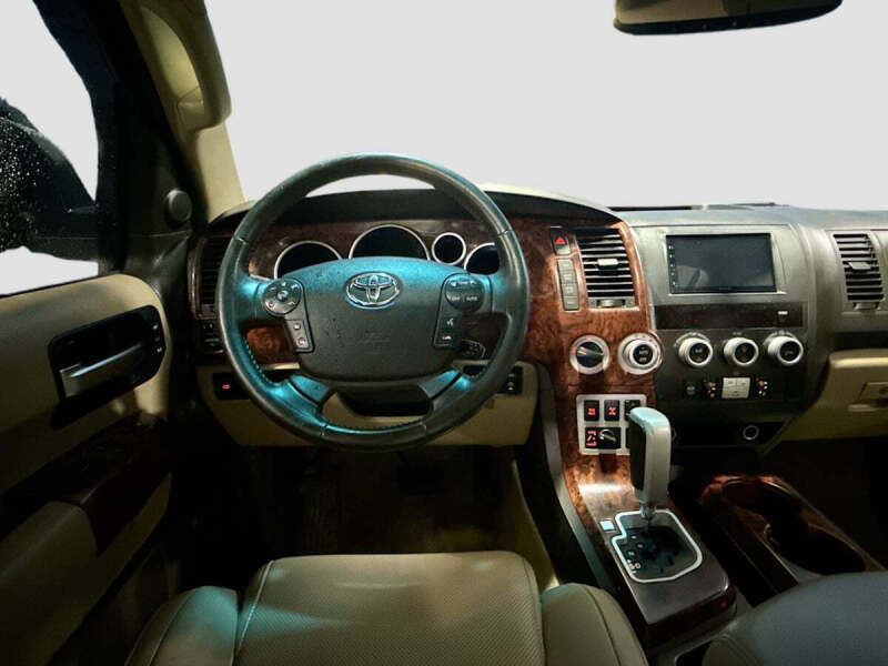 2008 Toyota Sequoia Platinum