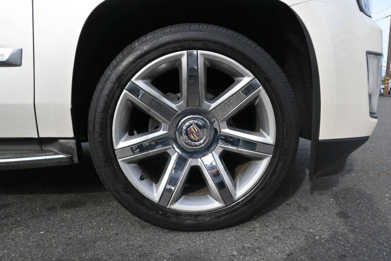 2015 Cadillac Escalade Luxury