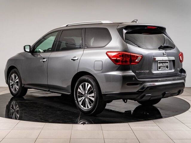 2020 Nissan Pathfinder SV