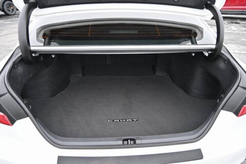 2019 Toyota Camry Hybrid LE