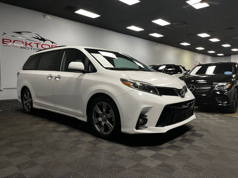 2019 Toyota Sienna for sale at Boktor Motors - Las Vegas in Las Vegas NV