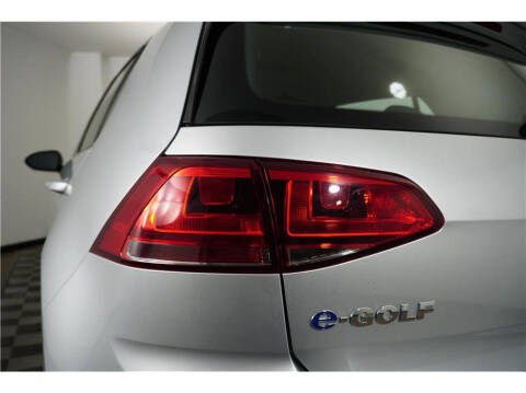 2016 Volkswagen e-Golf SE