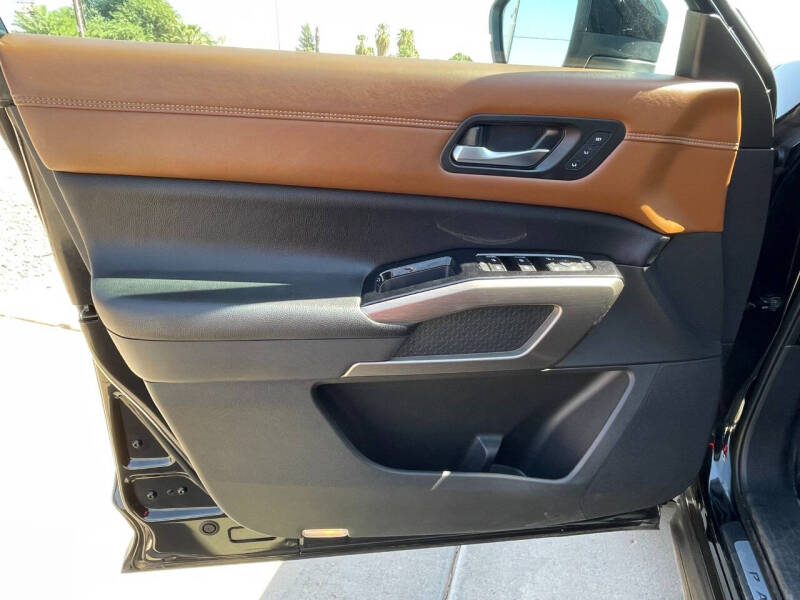 2022 Nissan Pathfinder Platinum