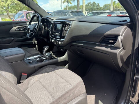 2023 Chevrolet Traverse LT