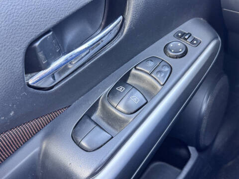 2018 Nissan Kicks SR