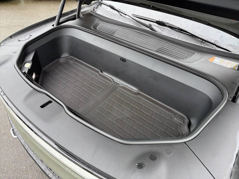 2023 Rivian R1T Launch Edition