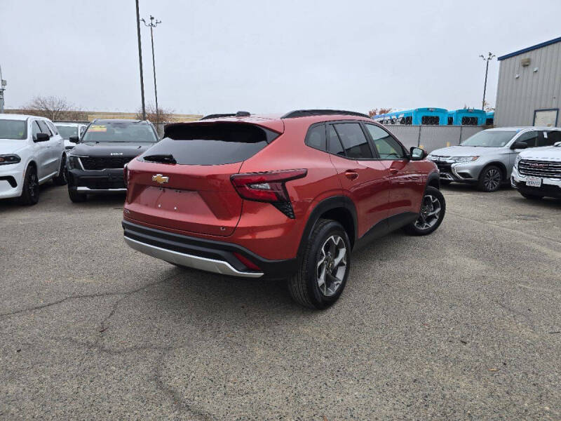 2024 Chevrolet Trax LT