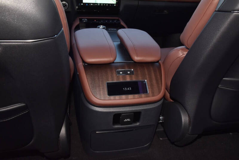 2025 Lincoln Navigator L Reserve