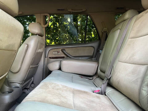 2003 Toyota Sequoia SR5