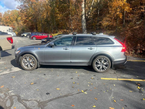 2017 Volvo V90 Cross Country T6