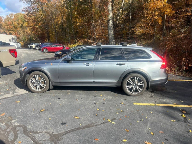 2017 Volvo V90 Cross Country T6