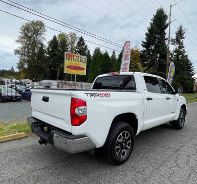 2018 Toyota Tundra SR5