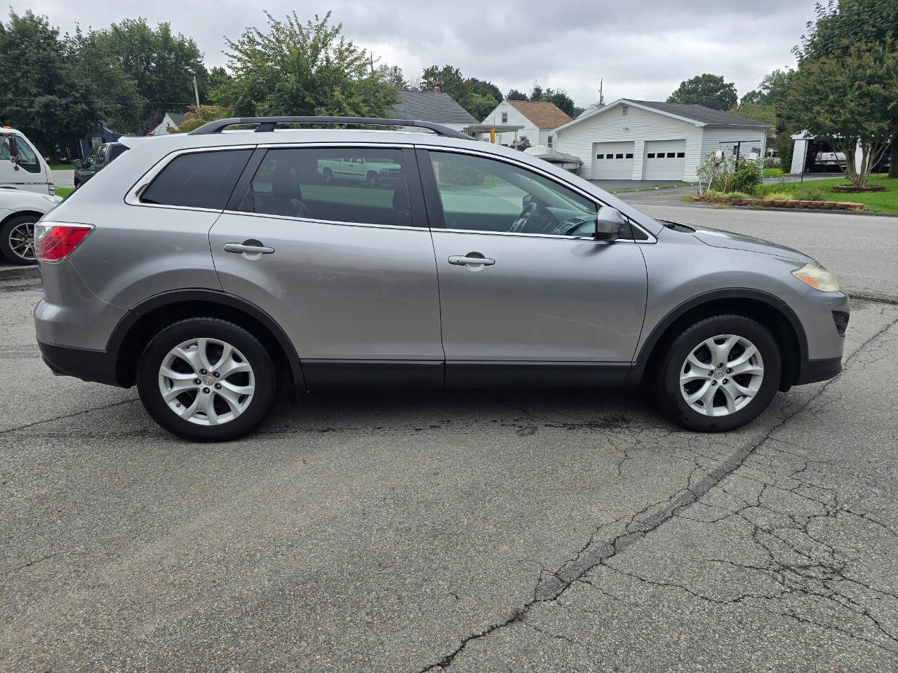 2012 Mazda CX-9 for sale at QUEENSGATE AUTO SALES in York, PA