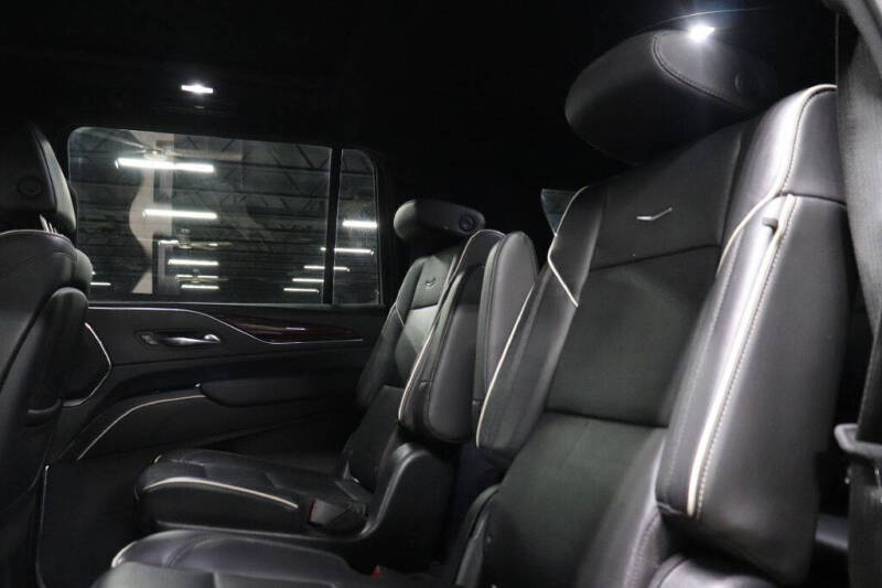 2022 Cadillac Escalade ESV Premium Luxury