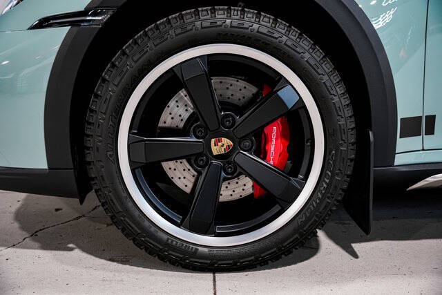 2023 Porsche 911 Dakar