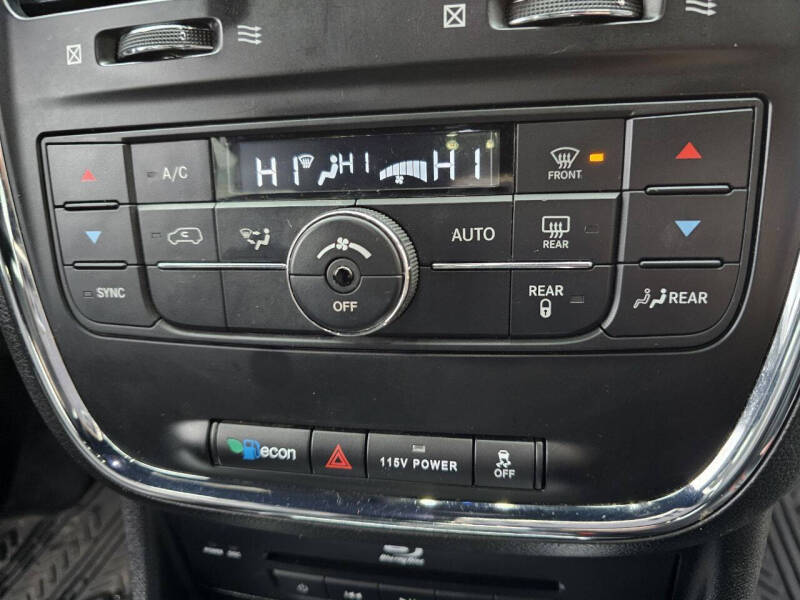 2015 Dodge Grand Caravan R/T