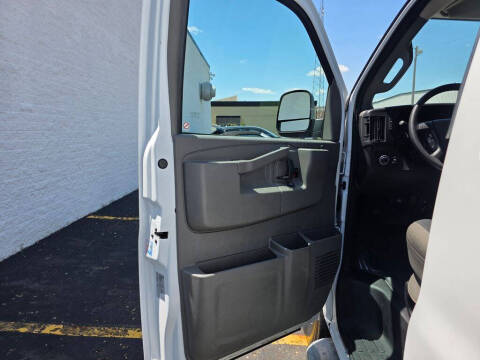 2025 GMC Savana 2500