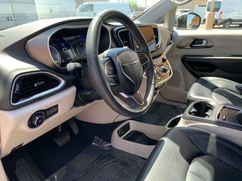 2023 Chrysler Pacifica Touring L