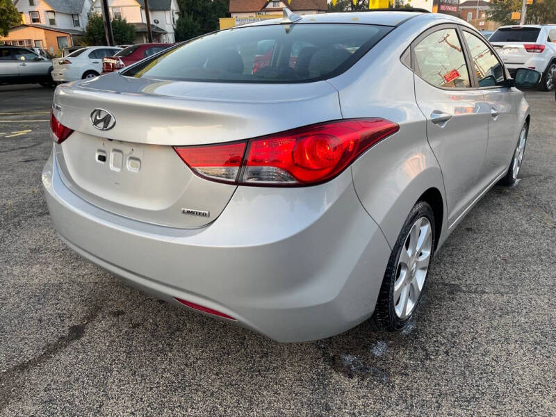 2013 Hyundai Elantra Limited photo 5