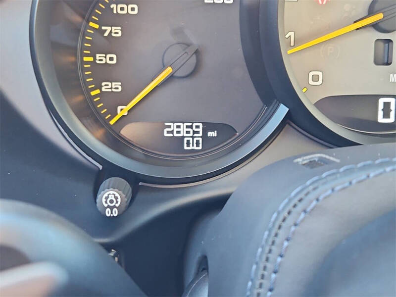 2025 Porsche 718 Cayman GT4 RS