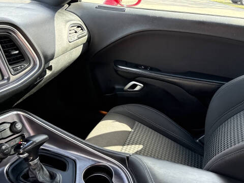 2015 Dodge Challenger SXT