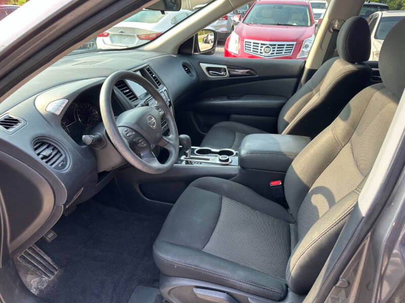 2020 Nissan Pathfinder S
