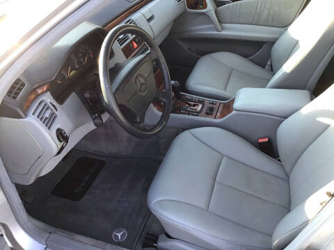 1999 Mercedes-Benz E-Class E 320