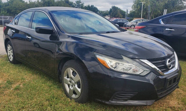 2016 Nissan Altima for sale at DURANGO AUTO CENTER LLC in Tulsa, OK