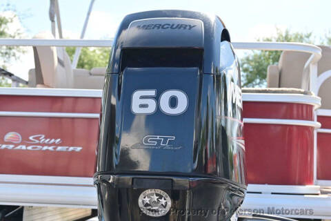 2019 Sun Tracker Fishin Barge 20 DLX