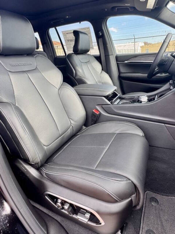 2025 Jeep Grand Cherokee Overland