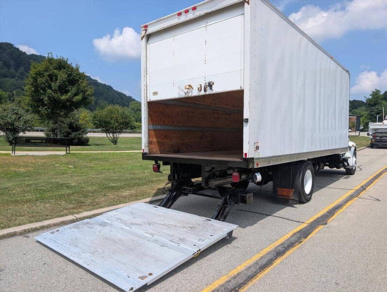 2018 International DuraStar 4300