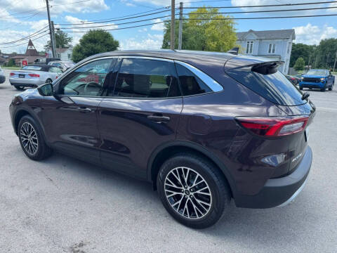 2023 Ford Escape Hybrid Active