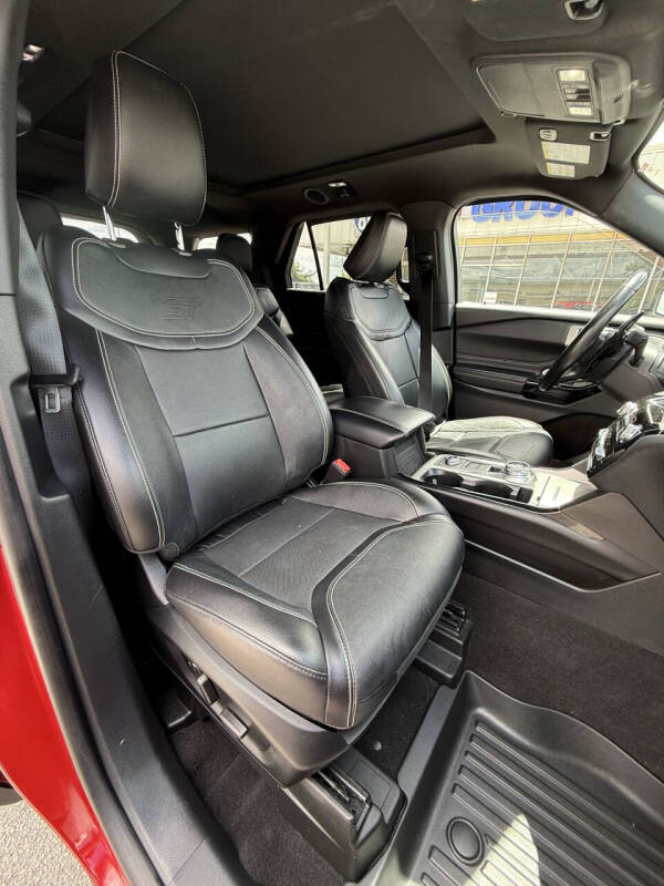 2021 Ford Explorer ST