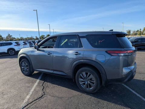 2024 Nissan Pathfinder S