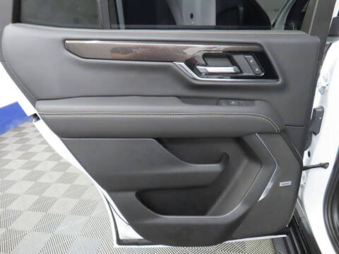 2025 GMC Yukon Elevation