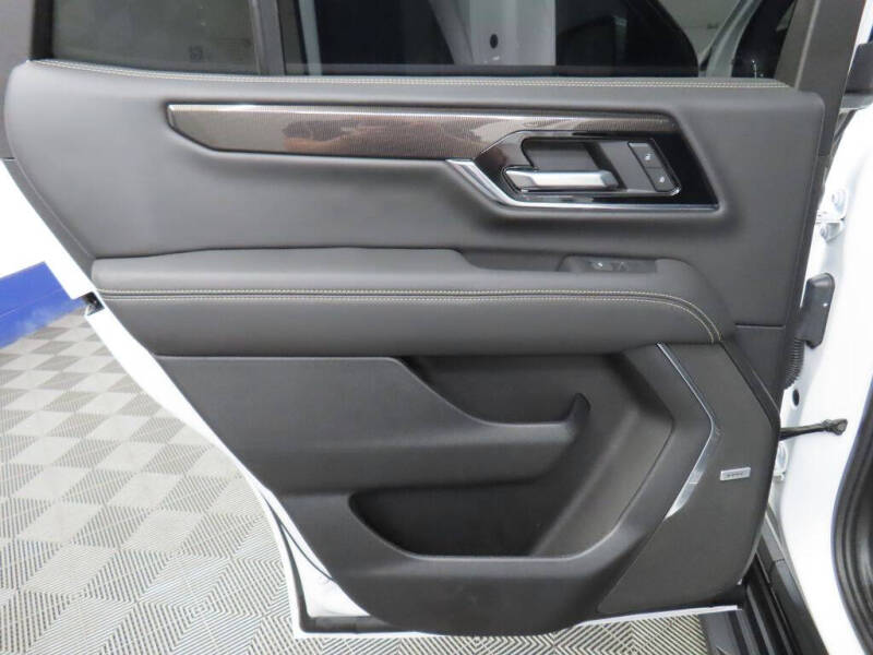 2025 GMC Yukon Elevation