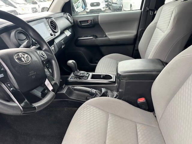 2022 Toyota Tacoma SR